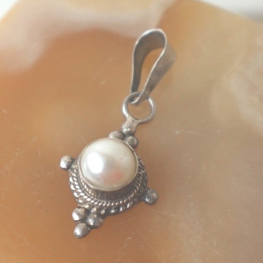 Vintage Sterling Silver Pearl Necklace Pendant Mexico 925 Bezel Set Jewelry